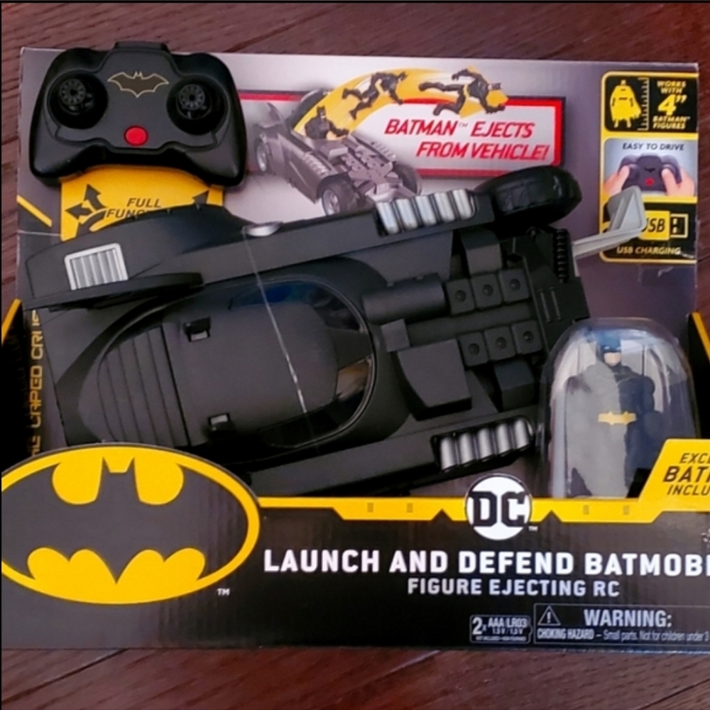 DC Batman Launch & Defend Batmobile